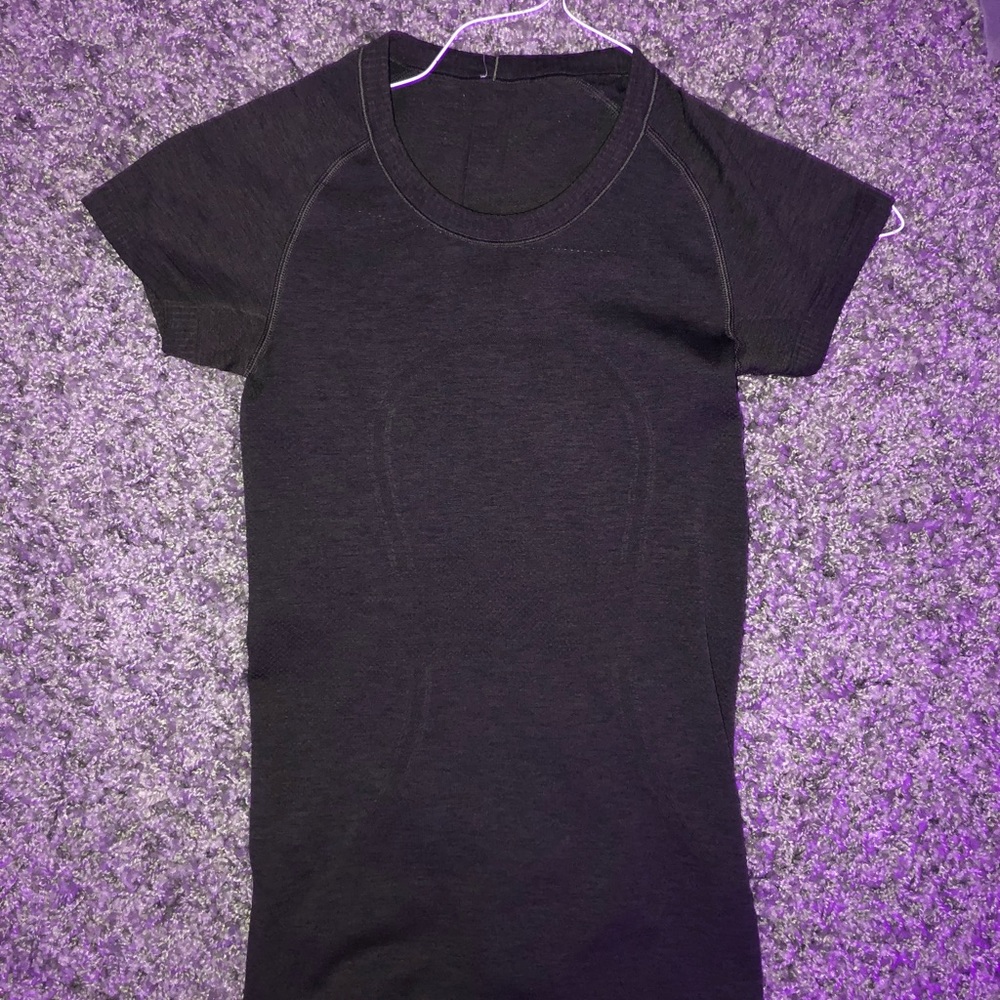 Lululemon top
